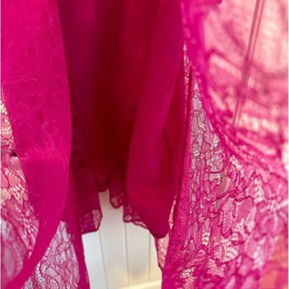BCBGMaxazria Magenta lace cut out dress size 8 - Picture 4 of 6